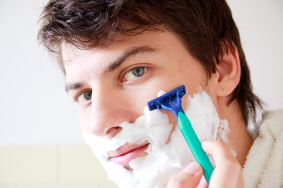 A Man’s Battle With Razor Burn – How to Win the War