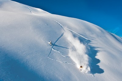 snowbrains.com/wp-content/uploads/2013/11/Skier-Avalanche.jpg