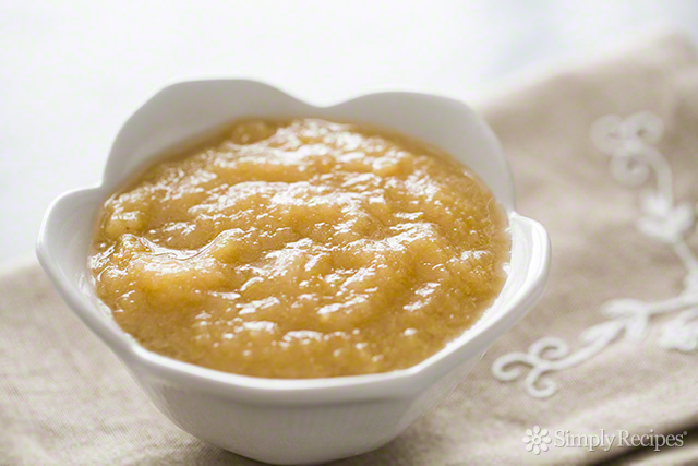 Recipe: Homemade Applesauce