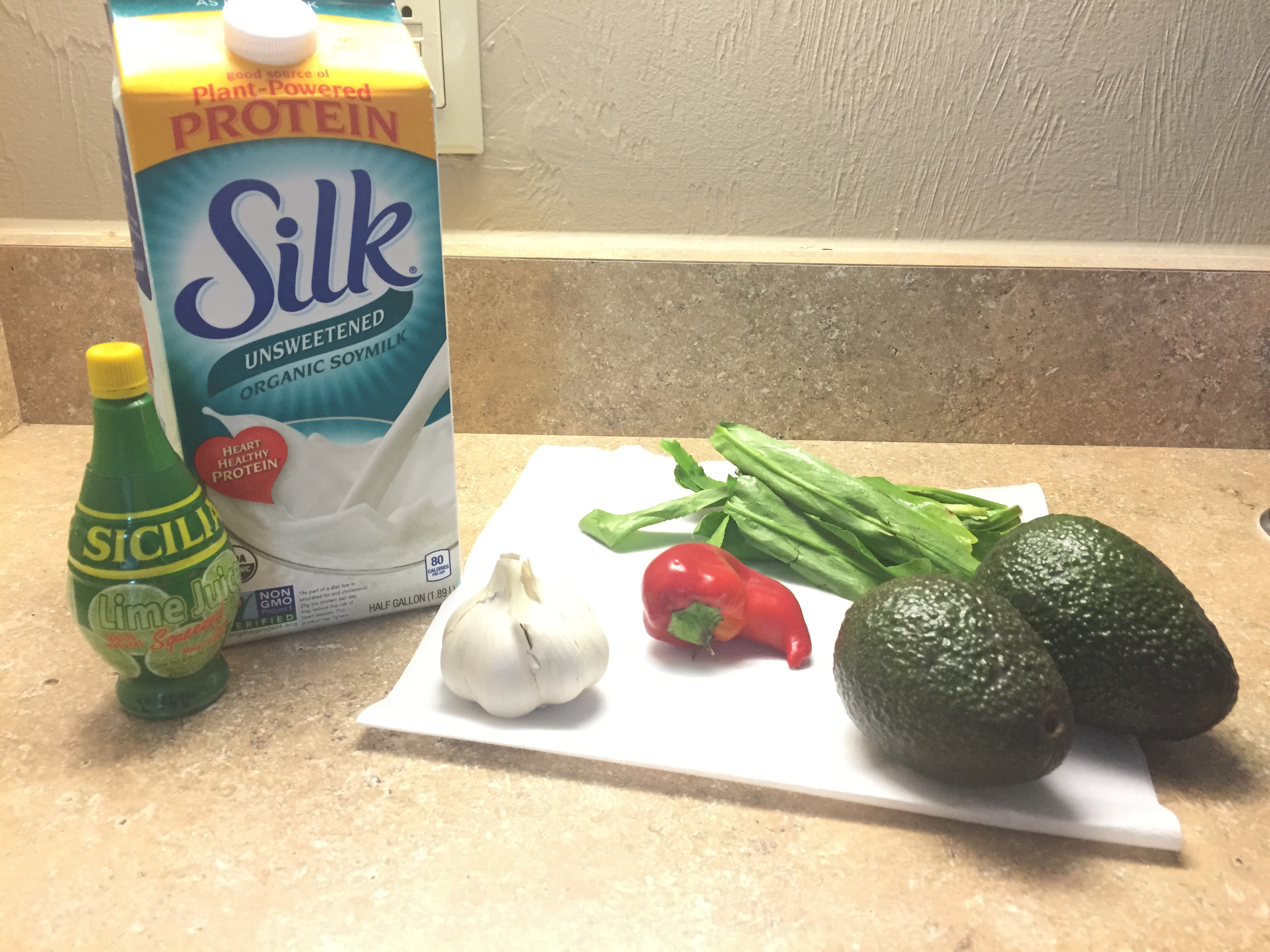 Recipe for Creamy Guacamole – A Tailgating Favorite