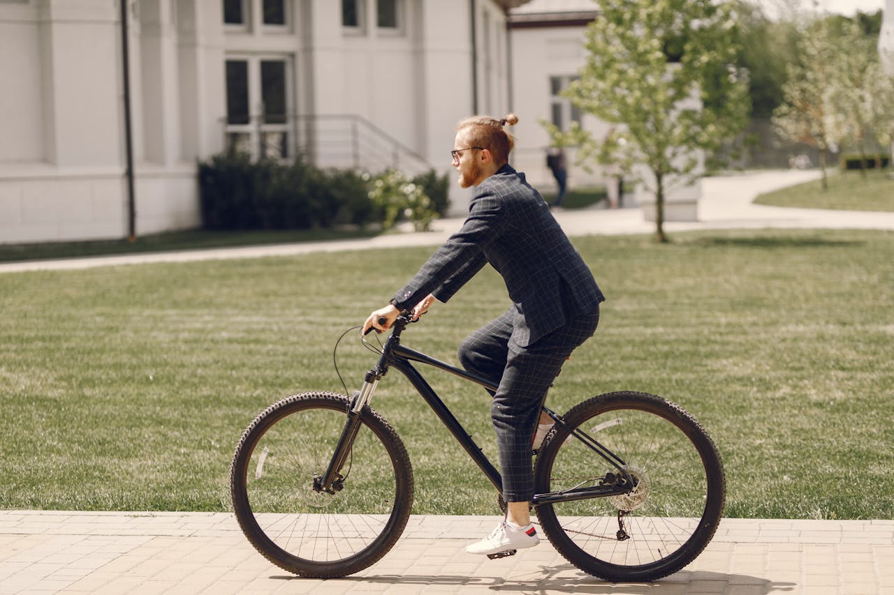 Fitness on the Go: Tips for Business Travelers