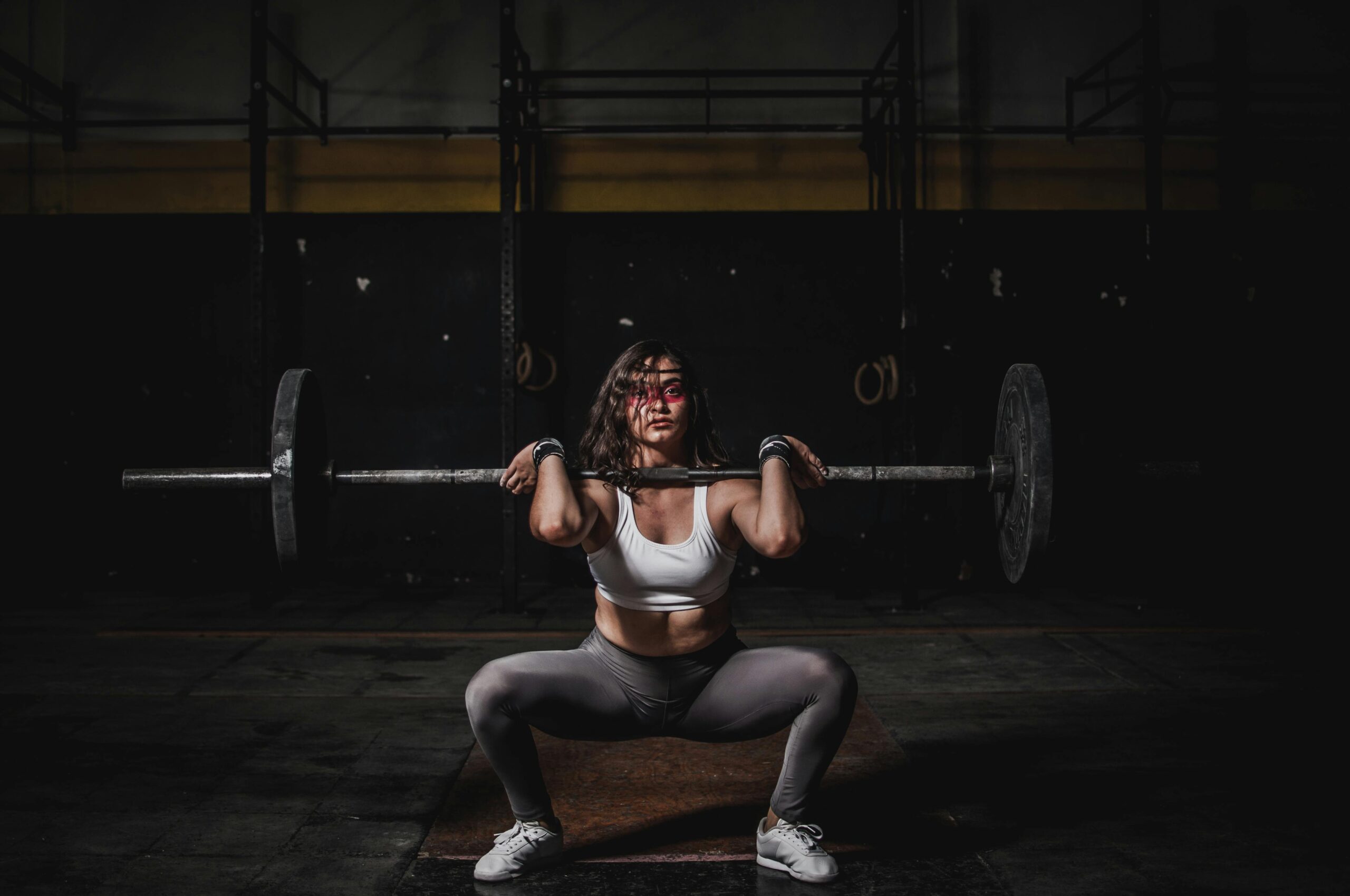 Women and Weightlifting: Debunking Myths and Building Confidence
